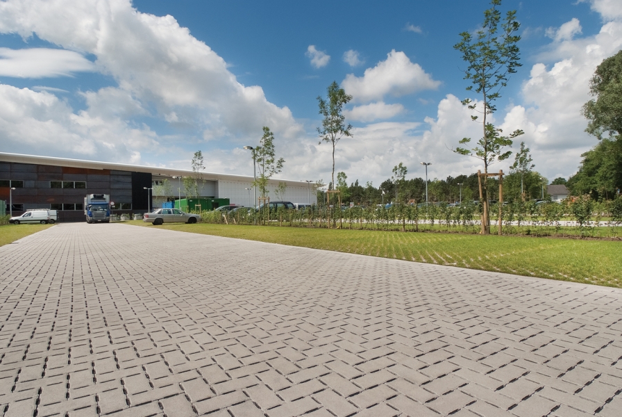 Sportcomplex Rozebroeken waterdoorlatende bestrating