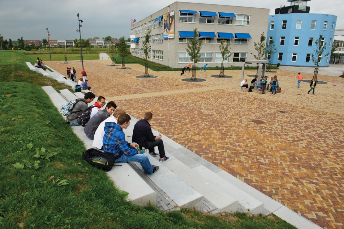 Terreininrichting school CSG Kluiverboom Groningen